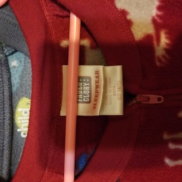 Child of mine pajama onesie with feet. Size 4T - Picture 8 of 9